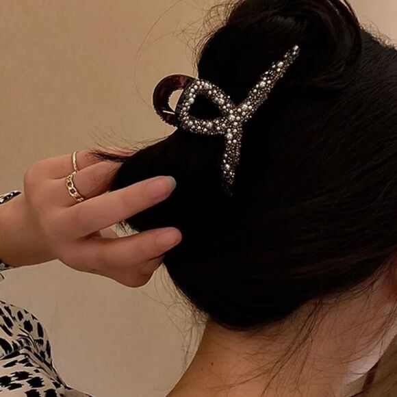 💞Black Large Pearl Jaw Hair Clips - Picture 3 of 6